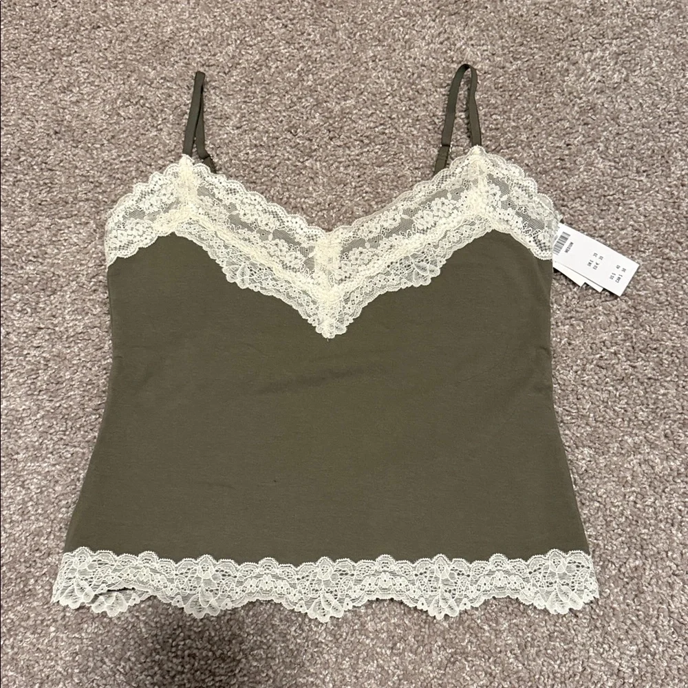 Abercrombie Bra Free Lace Cami - Picture 1 of 2